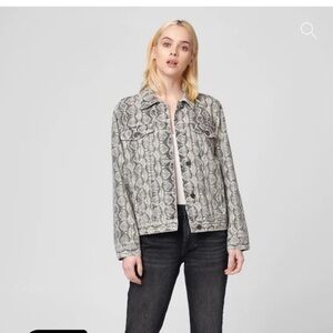 BLANK NYC • Women’s Snake Along Trucker Jacket Size Small
